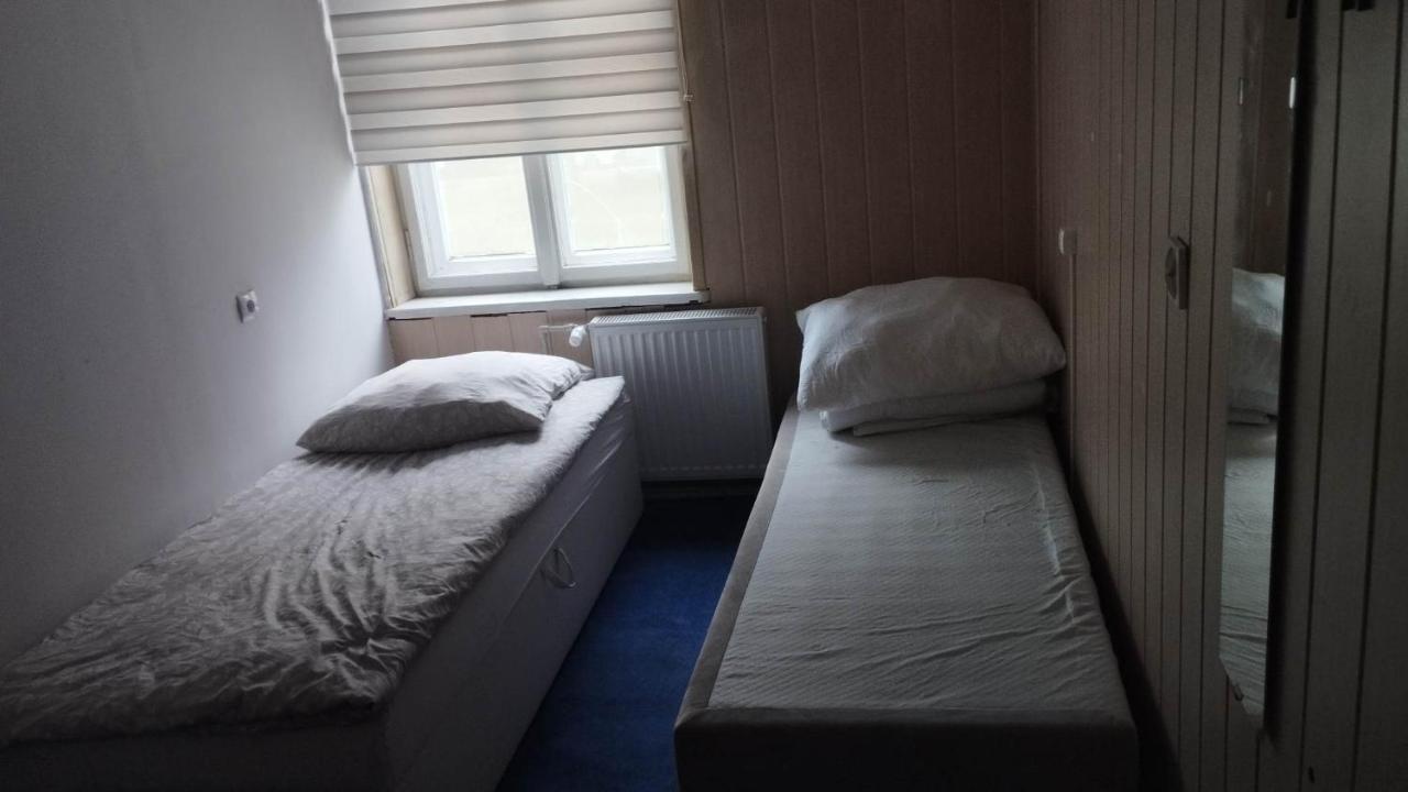 Sagittarius Hostel- Pracowniczy Lodź Bagian luar foto